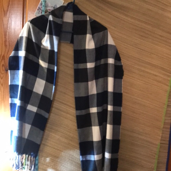 FABFIT FUN/ PLUSH/ wrap/scarf / new/ large/ navy - Picture 4 of 8